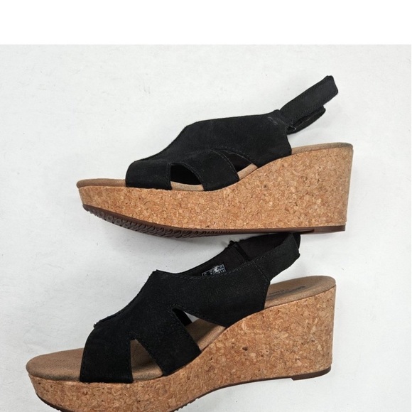 EUC Clarks Suede Wedges - Picture 4 of 11